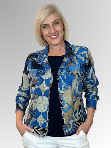 Crafted from organic cotton, the Orientique Wyndham Long Sleeve Jacket features an abstract print in shades of blue and natural. This versatile piece features a raw edge fringed trim for a modern look and works perfectly as a light layer, making it easy to mix and match with your wardrobe. Embrace style and comfort with a jacket designed to stand out while keeping you comfortable all day.