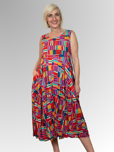 The Peru Sleeveless Bubble Dress captures everything Orientique is known for; bold artistry, vibrant colour and genuine comfort. Made from 100% organic crinkled cotton, it features a relaxed shape and a softly gathered bubble hem keeping you cool and comfortable all day long. It's the dress you'll reach for again and again when you want to feel effortlessly stylish without any fuss.