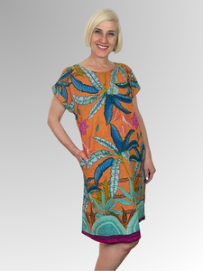 Our Paphos Reversible Dress is a great choice for summer, made from 100% Organic Cotton and with a reversible design, it offers unbeatable value. Lightweight and stylish, have two looks in one and save space when travelling - always look great and feel comfortable whatever the occasion.