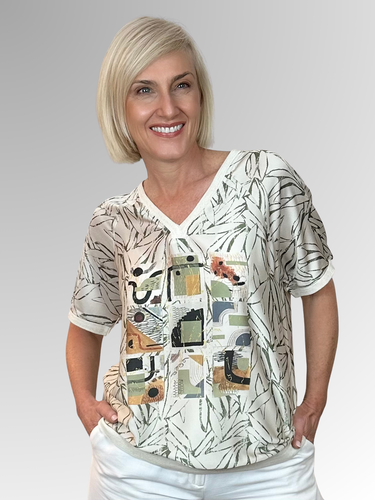 Brighten your wardrobe with the Aurora Top by Bagoraz! Crafted in Portugal for a perfect mix of comfort and style, the silky polyester front dazzles with a playful abstract leaf pattern, while the soft, breathable viscose linen back keeps you feeling cool. Featuring a chic V-neck and gold-threaded knit trim around the neck and waistband, this top offers a relaxed, generous fit that’s as fun to wear as it is to show off.