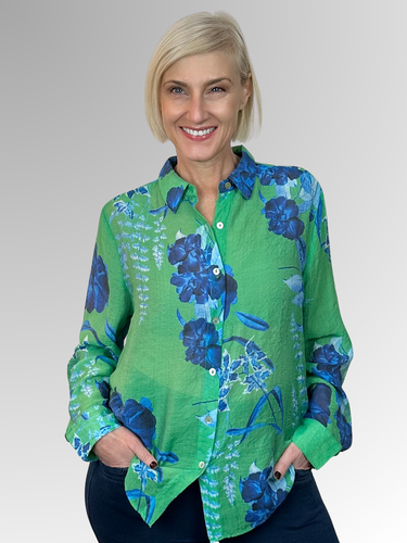 The Gordon Smith Garden Bloom Shirt is a playful splash of summer, crafted from a lightweight viscose and nylon blend for effortless comfort. Its vibrant burst of colour and striking design bring fresh energy to any outfit. Long sleeves with convenient tabs let you roll them up to 3/4 length, perfect for adapting to sunny days and cool breezes.