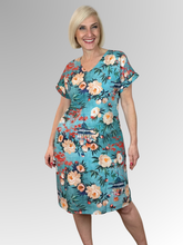 Unleash your playful side this summer with the Gordes Reversible Dress by Orientique, a clever and versatile wardrobe essential crafted from premium organic cotton to ensure you look and feel amazing no matter the occasion. Featuring an ingenious two-in-one design, this lightweight dress showcases two distinctly different, beautifully coordinated prints, making it the ultimate space-saving choice for travel and busy days on the go.