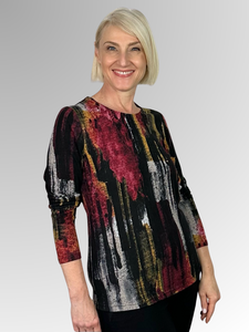Elevate your autumn/winter wardrobe with our Brushstroke Long Sleeve Top by Renoma. Made from a warm, soft and cosy blend of polyester and spandex, this classic shape is accented with a touch of colour, making it easy to mix and match for endless outfit options. Don't miss out on this versatile and stylish addition to your wardrobe!