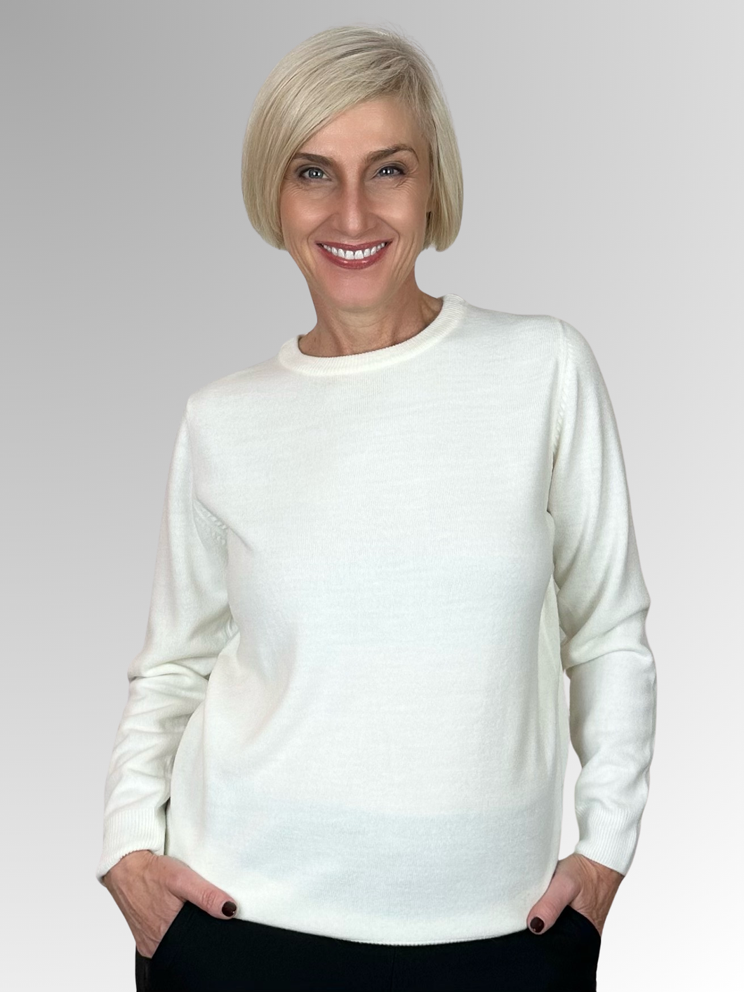 Experience luxury and comfort in our classic Crew Neck Cashmilon Pullover. Made from a 
