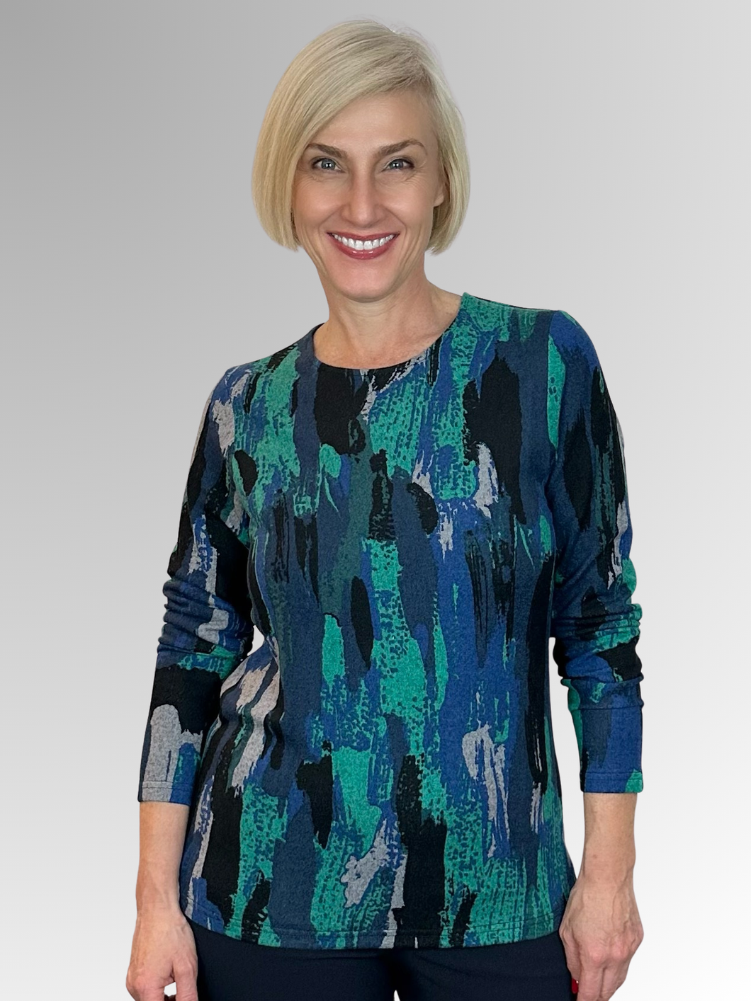 Elevate your autumn/winter wardrobe with our Bella Long Sleeve Top by Renoma. Made from a warm, soft and cosy blend of polyester and spandex, this classic shape is accented with a touch of colour, making it easy to mix and match for endless outfit options. Don't miss out on this versatile and stylish addition to your wardrobe!